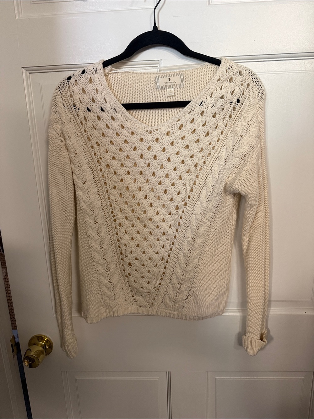 ruby moon Cream V-Neck Open Cable Knit Sweater